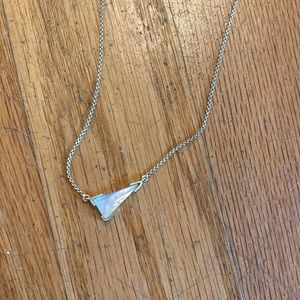 Kendra Scott necklace CLOSET CLEAROUT. MUST BUY BY MIDNIGHT 8/29!!